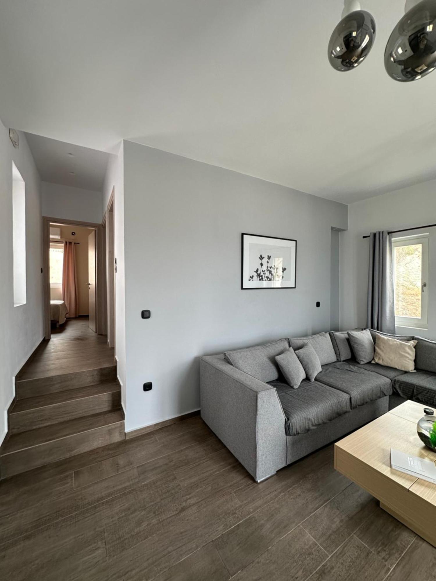 Kli9 Apartment Ermoupoli